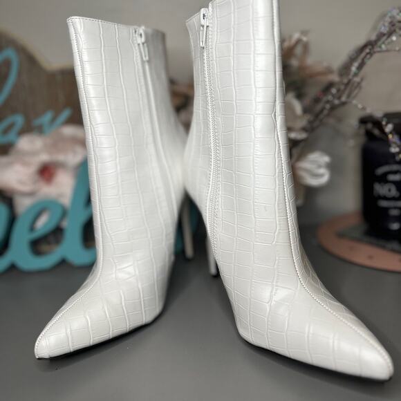 Fashion Nova  Last Minute Booties - White Croc - Picture 6 of 8